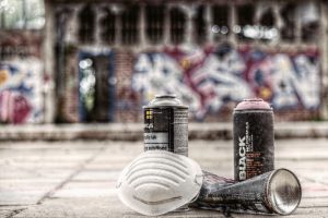 graffiti, sprayer, spray cans-2724511.jpg